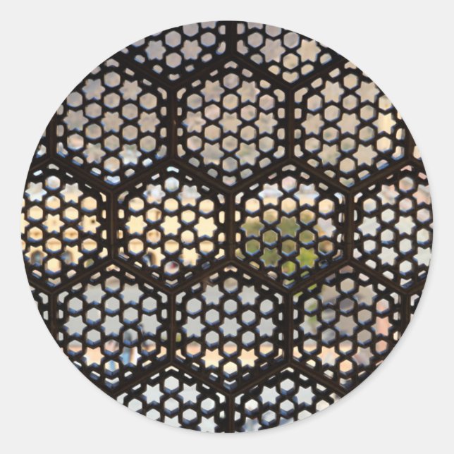 Pegatina Redonda ventana de celosía geométrica, India (Anverso)