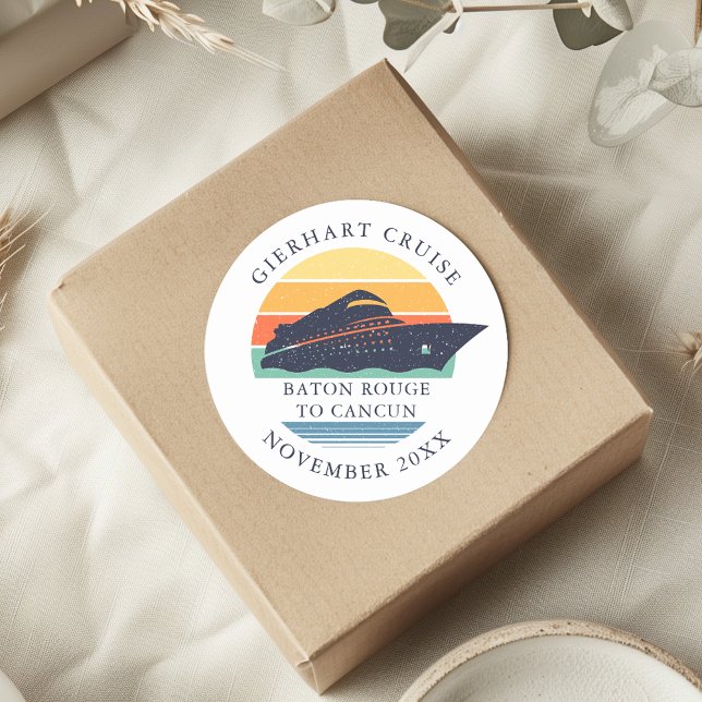Pegatina Redonda Viaje de crucero familiar retro personalizado (Modern Nautical Cruise Ship Classic Round Sticker)