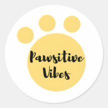 Vibes patéticas, la camiseta de un perro amarillo