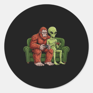 Pegatina Redonda Videojuegos de Bigfoot Alien Sasquatch Ovni Hombre