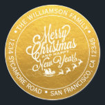 Pegatina Redonda Vintage Christmas New Year Gold Return Address<br><div class="desc">Navidades familia vuelta dirección pegatina con tu nombre y dirección en tipografía elegante con una imagen de bonito a mano de Feliz Navidad y Feliz Año Nuevo con un fondo clásico de oro. Simplemente agrega tu nombre y dirección. Diseñado exclusivamente para usted por Happy Dolphin Studio. Si necesita ayuda o...</div>