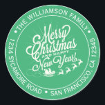 Pegatina Redonda Vintage Christmas New Year Green Return Address<br><div class="desc">Navidades familia vuelta dirección pegatina con tu nombre y dirección en tipografía elegante con una imagen de bonito pintada a mano Feliz Navidad y Feliz Año Nuevo en un brillante fondo verde. Simplemente agrega tu nombre y dirección. Diseñado exclusivamente para usted por Happy Dolphin Studio. Si necesita ayuda o productos...</div>