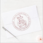 Pegatina Redonda Vintage Christmas SnowMan Purple Return Address<br><div class="desc">Navidades familia vuelta dirección pegatina con tu nombre y dirección en una polvorienta tipografía de estilo rosa púrpura con un muñeco de nieve de Navidad pintado a mano sobre un fondo blanco. Simplemente agrega tu nombre y dirección. Diseñado exclusivamente para usted por Happy Dolphin Studio. Si necesita ayuda o productos...</div>