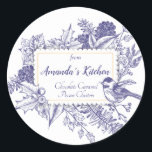 Pegatina Redonda Vintage Christmas Toile, Bird Pine Cones<br><div class="desc">Navidades Cookies,  Tratos,  Pegatinas de Regalos para todo el mundo en estas vacaciones. Texto personalizar para usar para Navidades Candy,  Jam,  Scones,  Brownies,  Cookies de Azúcar o lo que sea que sea tu receta favorita para las vacaciones. También se puede personalizar para usar como etiqueta de regalo personalizada.</div>