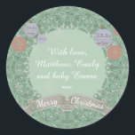 Pegatina Redonda Vintage Christmas Wreath Personalizado<br><div class="desc">Cintas de Navidad decorativas y ornamentadas. Una corona de encaje verde decorada con baudibles enmarca tu mensaje con delicados copos de nieve. Perfecto para añadir paquetes y regalos a los Navidades.</div>