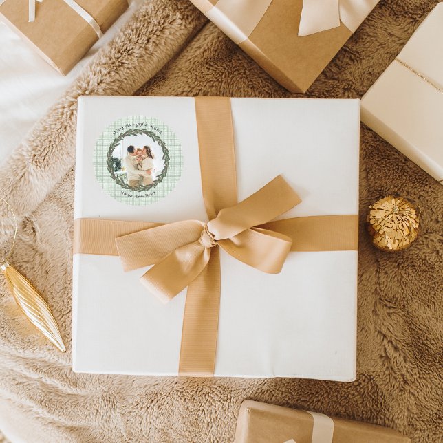 Pegatina Redonda Vintage Green Plaid Christmas Photo (Subido por el creador)