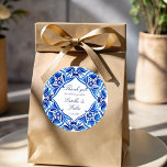 Pegatina Redonda Vintage Talavera Azulejo azul boda favor<br><div class="desc">Vintage Talavera Azulejo boda de azulejos azul y blanco mediterráneo  impreso gracias a los pegatinas plantilla pegatinas de favores personalizados nombre de novia y novio pegatinas a favor</div>