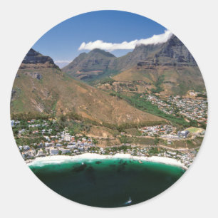 Pegatina Redonda Vista Aérea Del Mar Atlántico Que Muestra Clifto