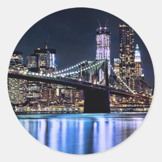 Pegatina Redonda Vista del reflejo del puente de Brooklyn de Nueva