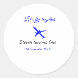 Pegatina Redonda Volemos juntos el primer avión de cumpleaños azul