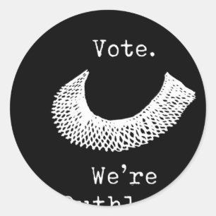 Pegatina Redonda Votar Somos derechos despiadados de las mujeres