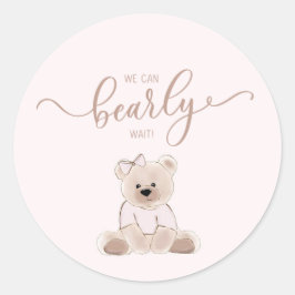 Pegatina Redonda We Can Bearly Wait Teddy Bear Pink Baby Shower
