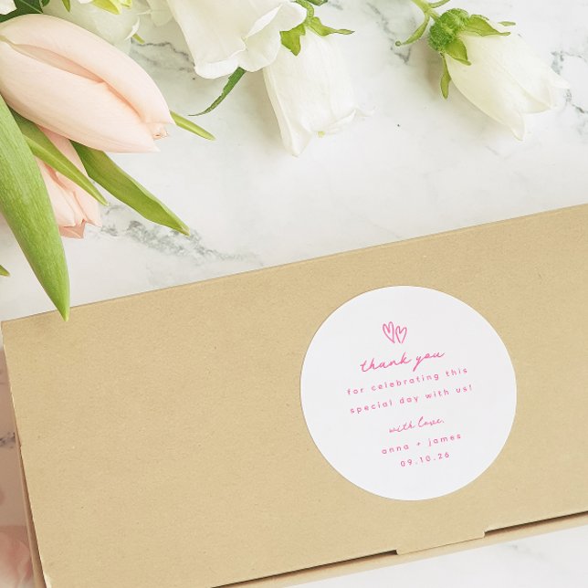 Pegatina Redonda Whimsical Pink Doodle Heart Wedding Favor (Subido por el creador)