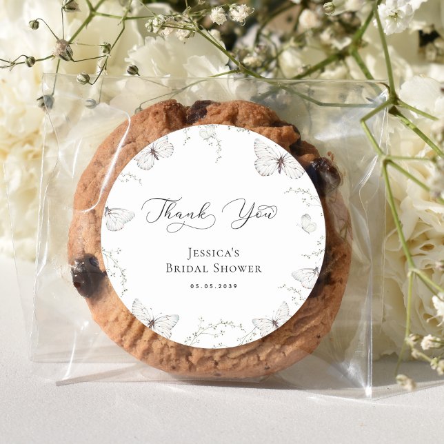 Pegatina Redonda White Butfly Garden Bridal Shower (Subido por el creador)