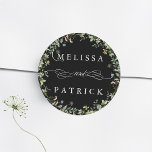 Pegatina Redonda Wreath Wreath Elegant Wedding Black<br><div class="desc">Este elegante pegatina de bodas cuenta con una corona floral con acuarelas pintadas a mano con flores silvestres de color rosa,  amarillo y verde. Para una personalización más avanzada de este diseño,  haga clic en el BOTÓN HERRAMIENTA DE DISEÑO AZUL de arriba.</div>