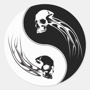 Pegatina Redonda Yin Yang Tribal Skull