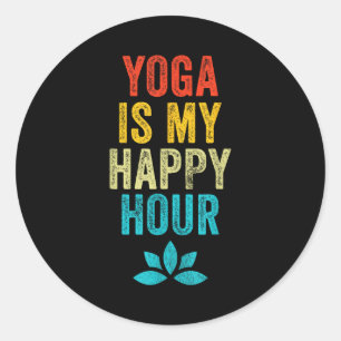 Pegatina Redonda Yoga Es Mi Hora Feliz Meme Vintage Dicho Divertido