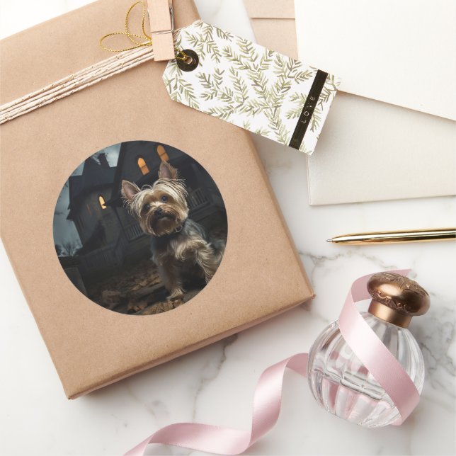 Pegatina Redonda Yorkshire Terrier Halloween Scary (Regalar)
