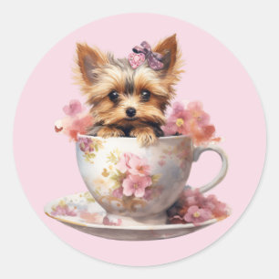 Pegatina Redonda Yorkshire Terrier Sentado en Taza de Té con Flores
