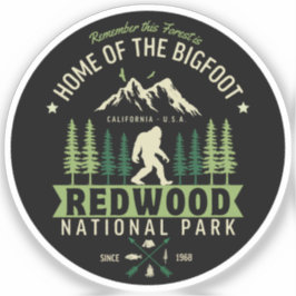 Pegatina Redwood National Park Home of the Bigfoot