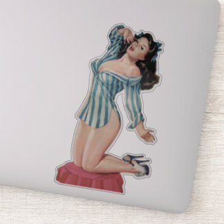 Pegatina Retro Brunette Pin-up Chica en camisa masculina