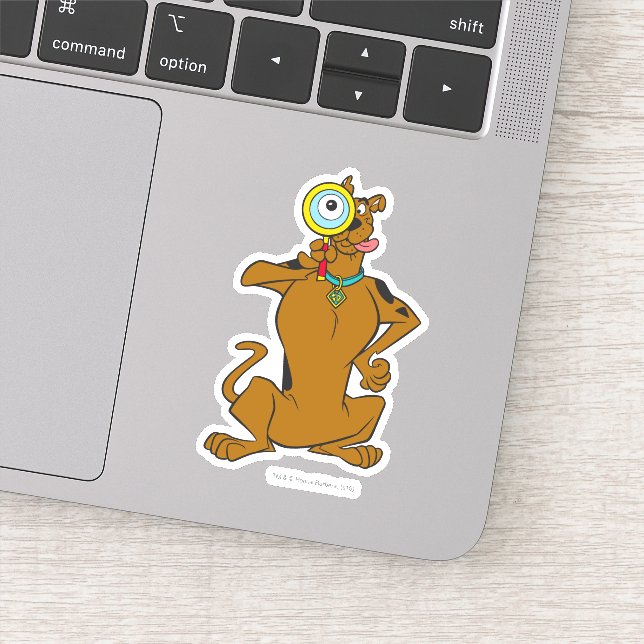 Pegatina Scooby-Doo con la lupa (Detalle)
