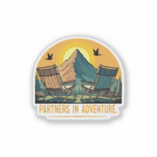Pegatina Socios en Aventura   Camping Retro en la Montaña