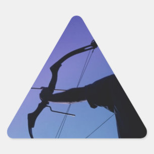 PEGATINA TRIANGULAR ARCHER SILHOUETTE BOW MAN