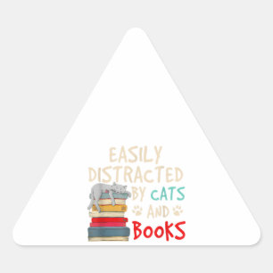 Pegatina Triangular Distracción fácil por gatos y libros - Libro del
