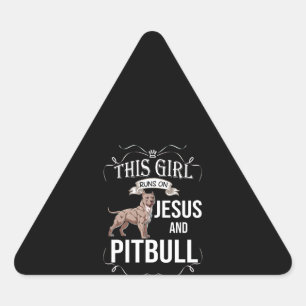 Pegatina Triangular Este chica corre sobre Jesús y Pitbull