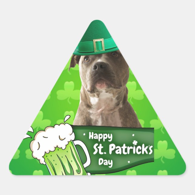 Pegatina Triangular Gorra de Bulldog Cute Pit St. Patrick's Day w Clov (Anverso)