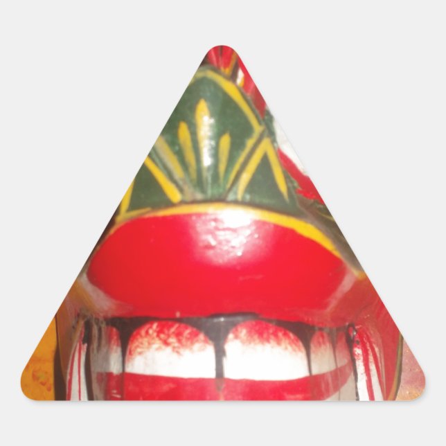 Pegatina Triangular Hermoso arte tradicional cingalés de máscara de fu (Anverso)