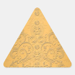 Pegatina Triangular Oro simulado con diseño ornamentado en relieve