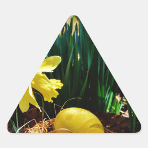 Pegatina Triangular Papeles amarillos y huevo de Pascua Amarillo