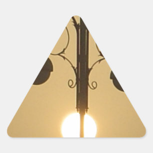 Pegatina Triangular Serene Victorian Vintage Street Lamp Sunset Sky