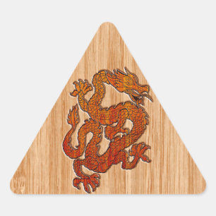 Pegatina Triangular Un dragón rojo como el bambú