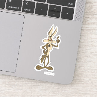 Pegatina WILE E. COYOTE™ Standing Tall