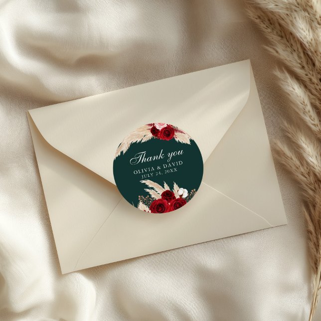 Pegatinas de agradecimiento de rosas de Borgoña y  (Burgundy Roses and Pampas Grass Thank You Sticker on an elegant wedding envelope)