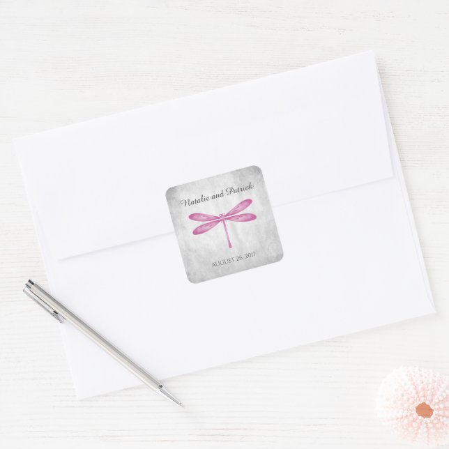 Pegatinas de bodas de la libélula magenta (Sobre)