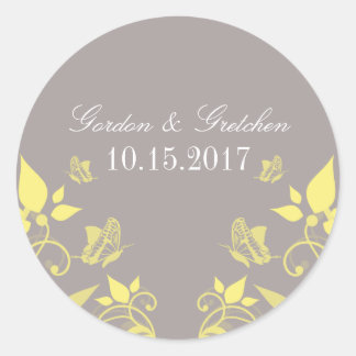 Pegatinas de casamiento floral con mariposa amaril
