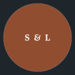 Pegatinas de sobres de monograma simple y ruso<br><div class="desc">Estos elegantes sellos para sobres de boda de terracota presentan una tipografía mínima de sif,  ampersand y guion. Personalizar estos sellos para sobres bodas con nombres,  detalles del día de la boda y más.</div>