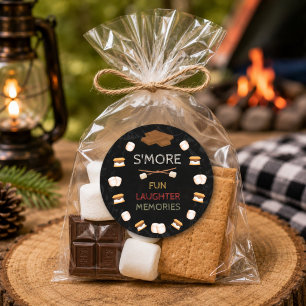 Pegatinas redondas de cumpleaños de camping S'more