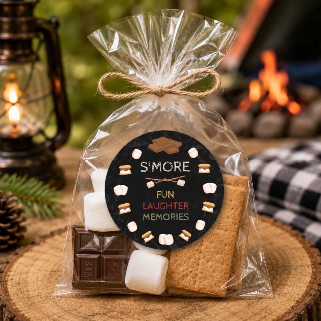 Pegatinas redondas de cumpleaños de camping S'more (Subido por el creador)