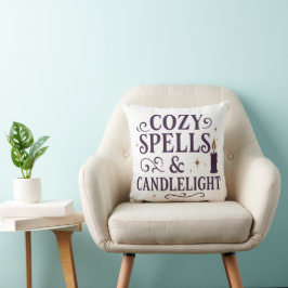 Películas acogedoras y almohada de calabaza púrpur