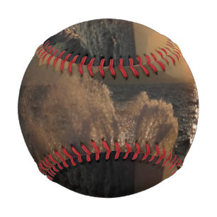 Pelota De Béisbol Aguas rompeolas en Croacia hermosa puesta de sol