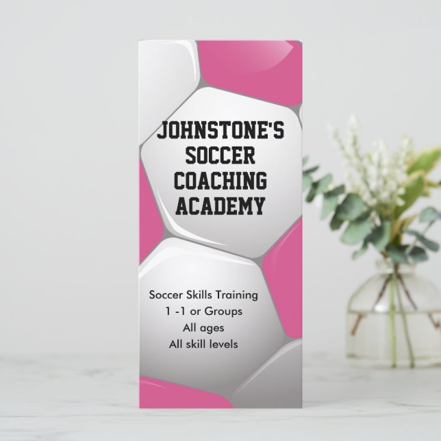 Pelota de fútbol de personalizable rosa y blanca (Anverso de pie)