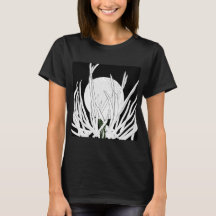 Pelota de golf de camisetas blancas y negras en el