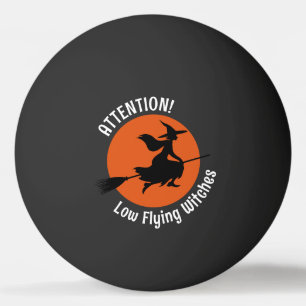 Pelota De Ping Pong Bruja en la habitación