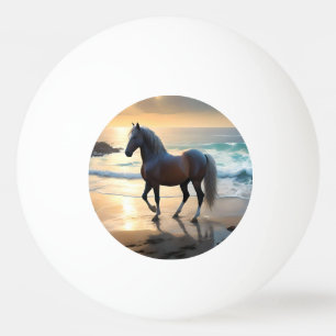 Pelota De Ping Pong Gracia dorada: Un caballo palomino en la orilla de