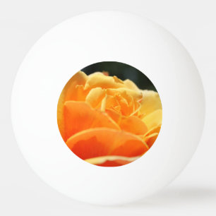 Pelota De Ping Pong Hermosa flor de rosa amarilla. Arte fotográfico fl